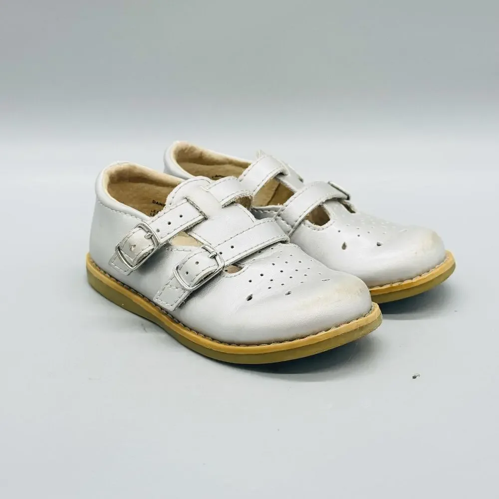 FootMates Shoes Girls 8 Silver Leather Danielle Mary Jane Buckle Dress Flats